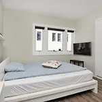Central Studio Apartment Apt 103